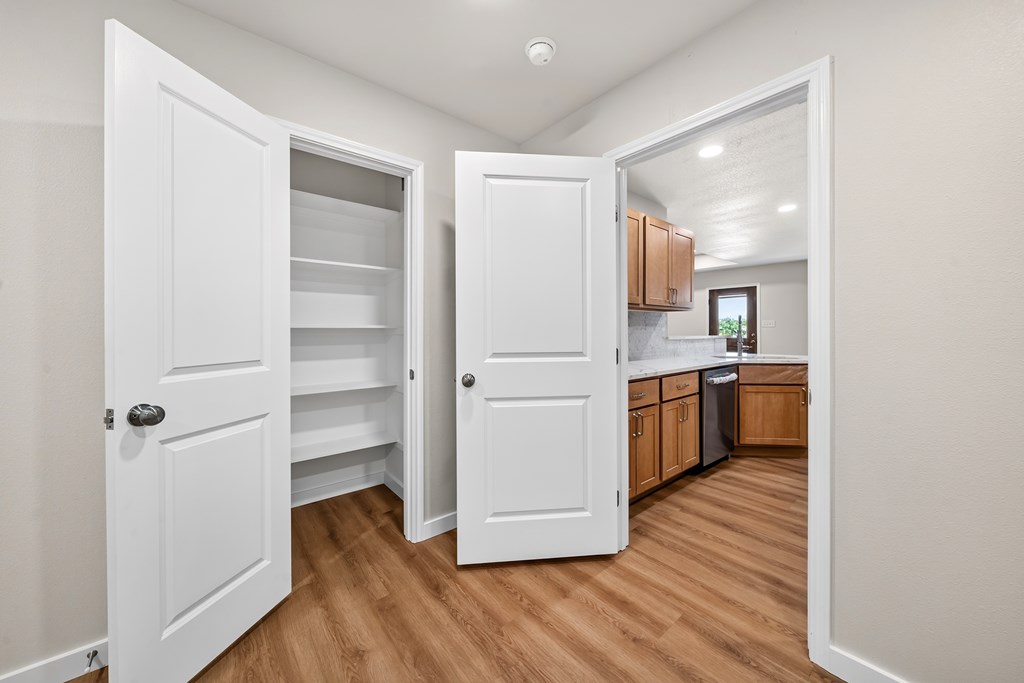 Interior of 613 Ridgeroad Dr